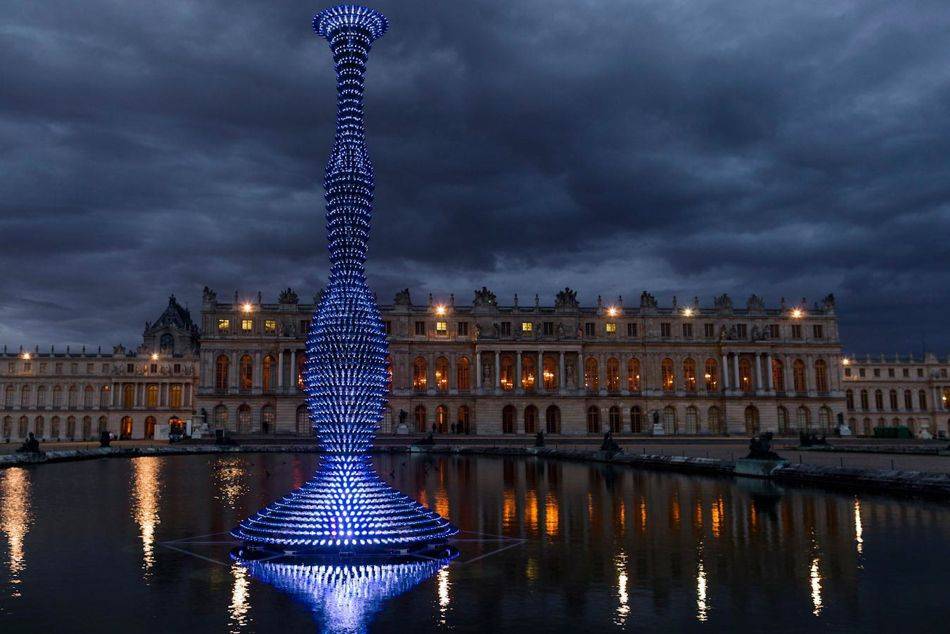 The Palace of Versailles presents the exhibition Joana Vasconcelos Versailles in the State Apartments and the gardens