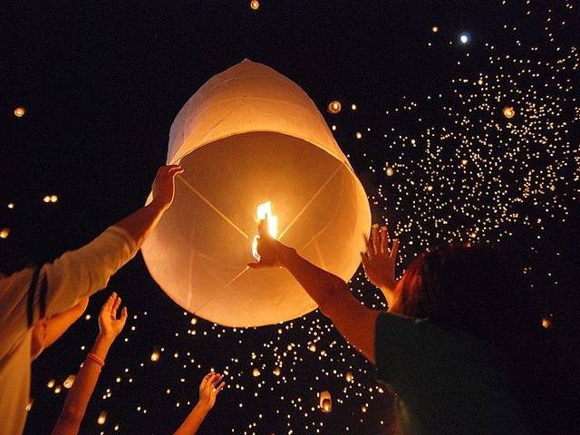 Khom Fai's are released into the night sky during Yi Peng Festival
