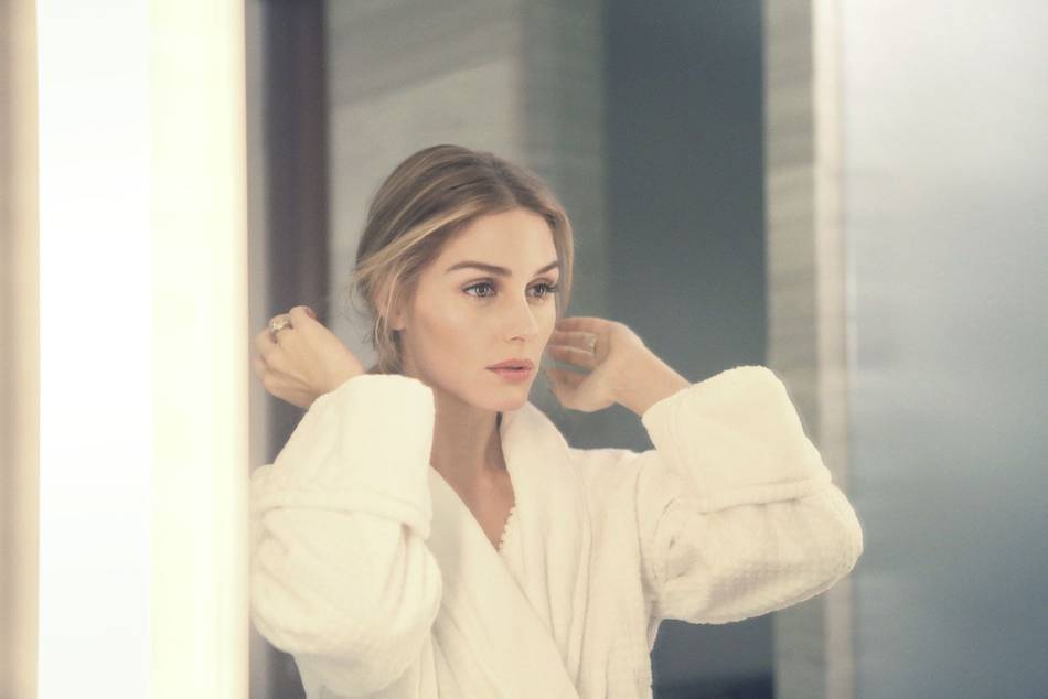 Olivia Palermo and husband Johannes Huebl front the global digital campaign launched in tandem with the brand’s newest innovation, The Illuminating Eye Gel
