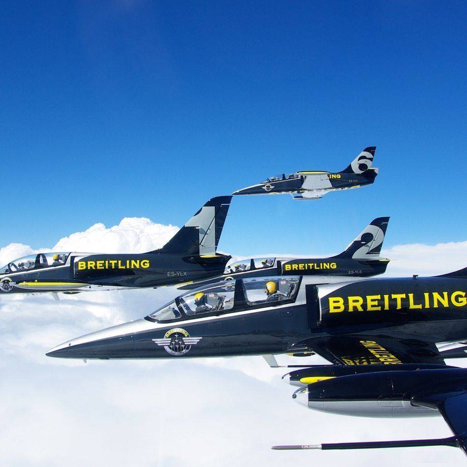 The Breitling Jet Team’s stopover in Singapore is part of the team’s first-ever five-leg Southeast Asia tour which will see the septet perform aerobatic stunts around the region