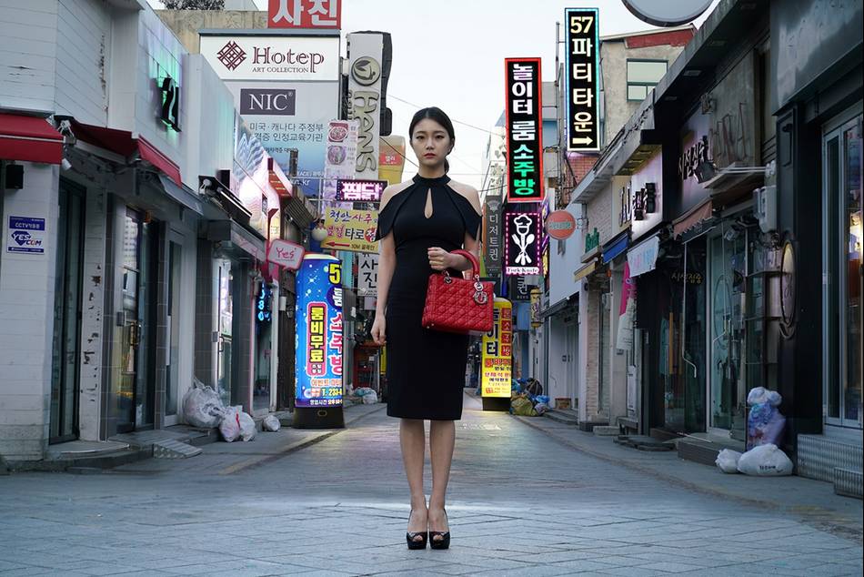 The art gallery in the House's Korean boutique plays host to the traveling exhibition showcasing contemporary artists' interpretations of the emblematic House bag