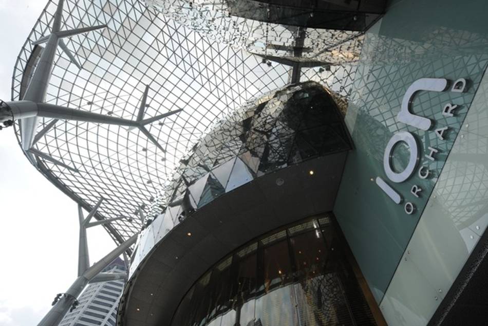 Singapore's landmark mall opens amidst much anticipation