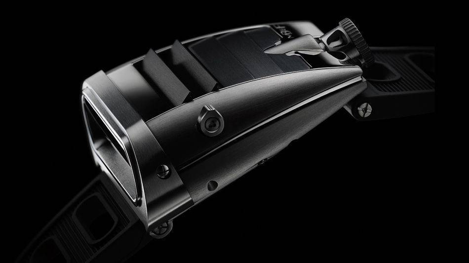 A futuristic re-imagination based on retro inspirations from the Lamborghini Miura and the high precision quartz Amida Digitrend watch of the 70's