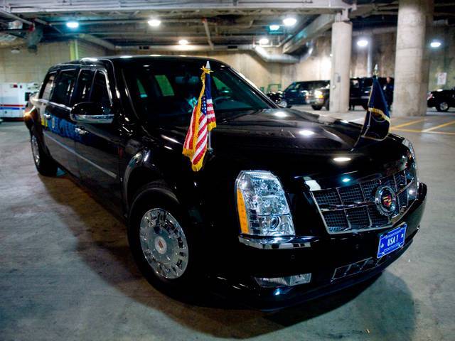 Barack Obama travels in a heavily reinforced Cadillac ©AFP PHOTO / Saul LOEB
