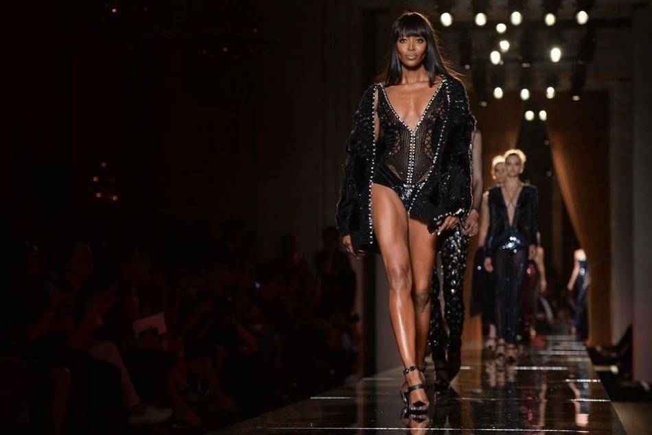 Donatella Versace's Fall/Winter 2013/2014 showcase for Haute Couture Week featured Naomi Campbell who provided a showstopping opening to a collection inspired by Hollywood movie costumes