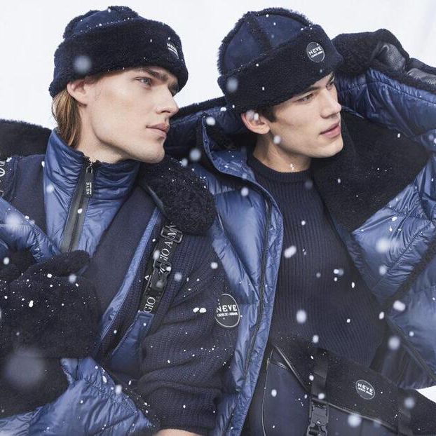 Giorgio Armani Neve - Fall/Winter 2022-23 Ski Collection | SENATUS
