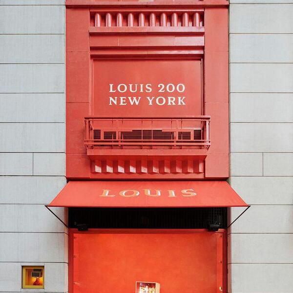 Louis Vuitton 200 TRUNKS, 200 VISIONARIES: THE EXHIBITION _ NEW YORK 2022  @ARTNYC 