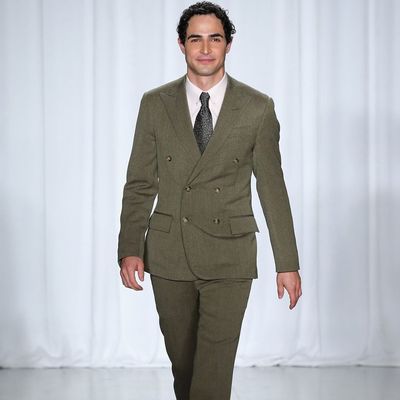 Zac Posen Showcases Red Carpet Looks @ New York Fashion Week | SENATUS