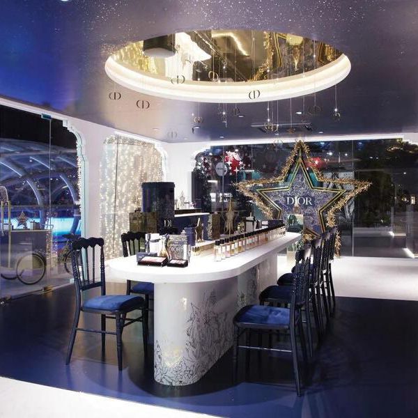 DREAMY DIOR CHRISTMAS POP-UP WITH FREE CUPCAKES, LEMONADE & POSTAL SERVICE  AT ION ORCHARD! - Shout