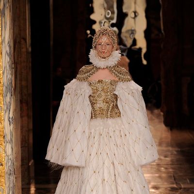 Alexander McQueen Goes 'High Church' @ Paris Fashion Week | SENATUS