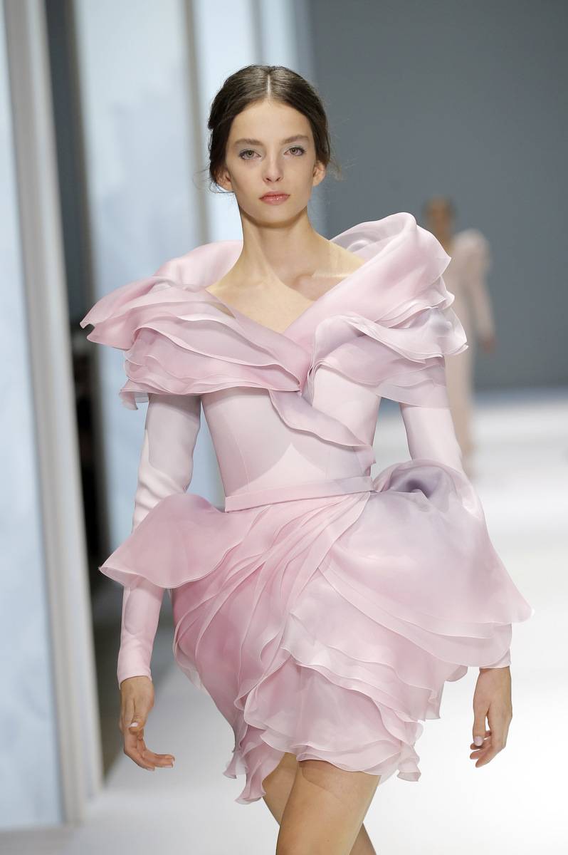 A Floral Return for Ralph & Russo Spring/Summer 2015 Couture | SENATUS