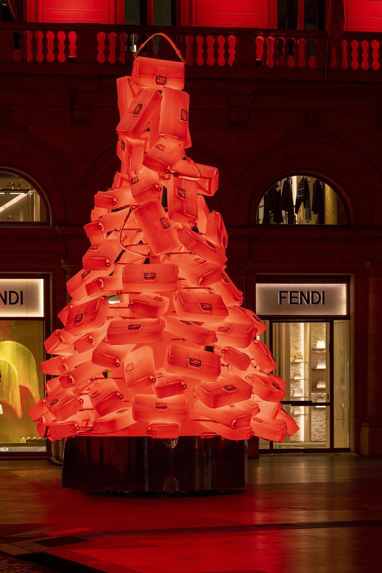 Fendi Displays Their Annual Roman Holiday Decorations