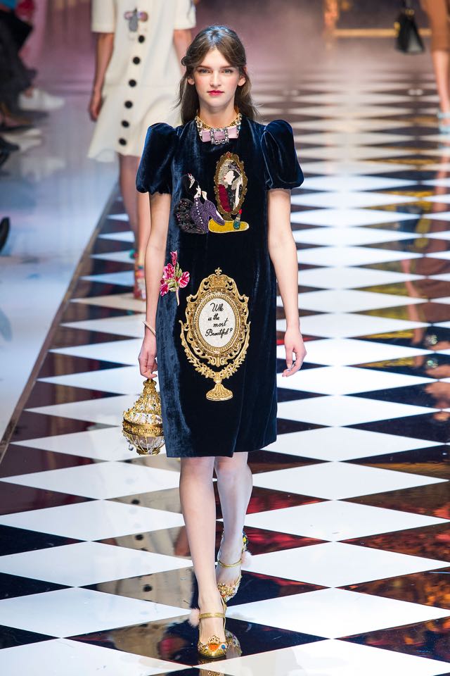 The Fabulous Fantasy of Dolce & Gabbana Fall 2016 Womenswear | SENATUS