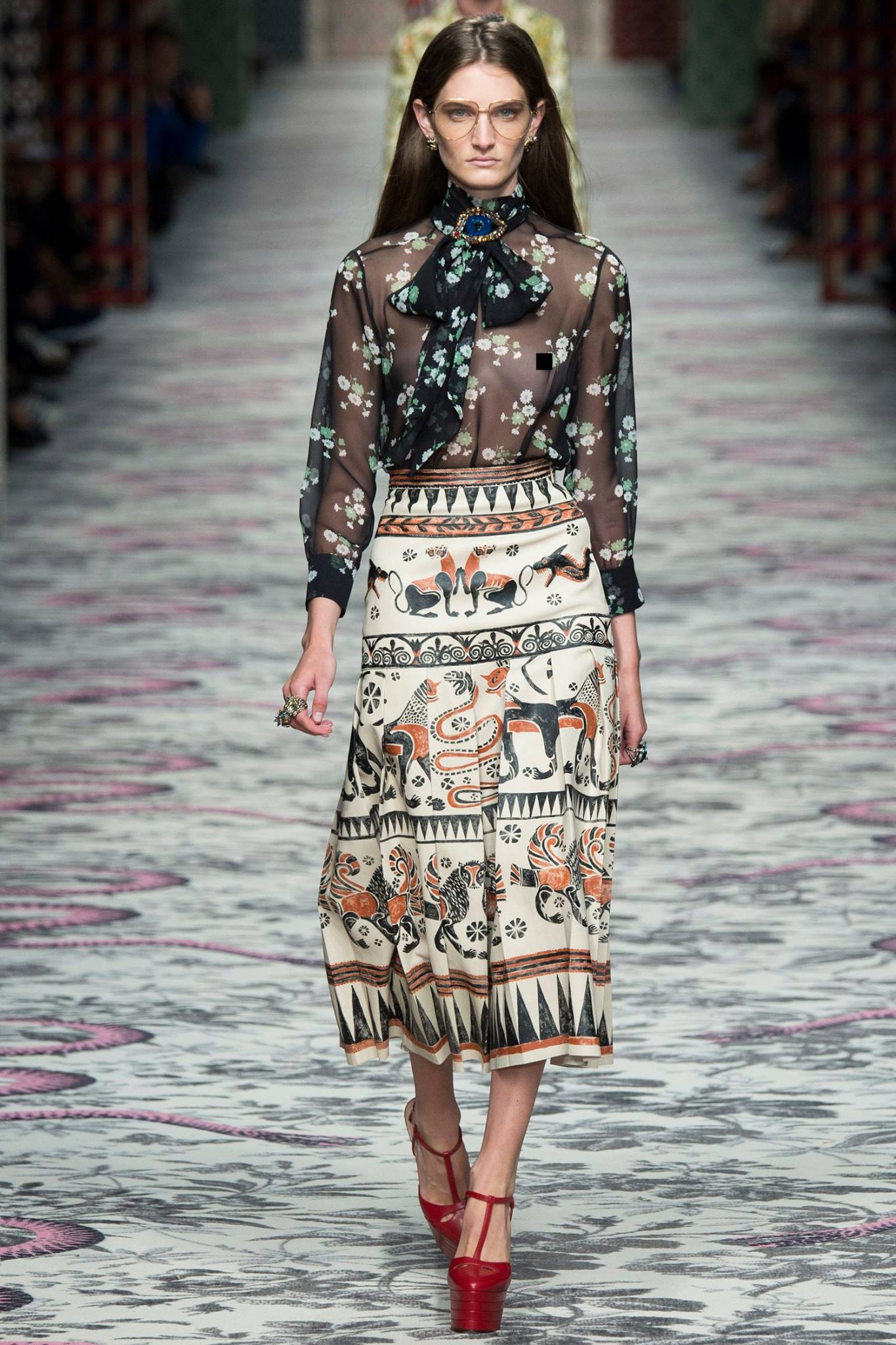 Gucci Spring/Summer 2016 Sees the Glorious Blossoming of Alessandro ...