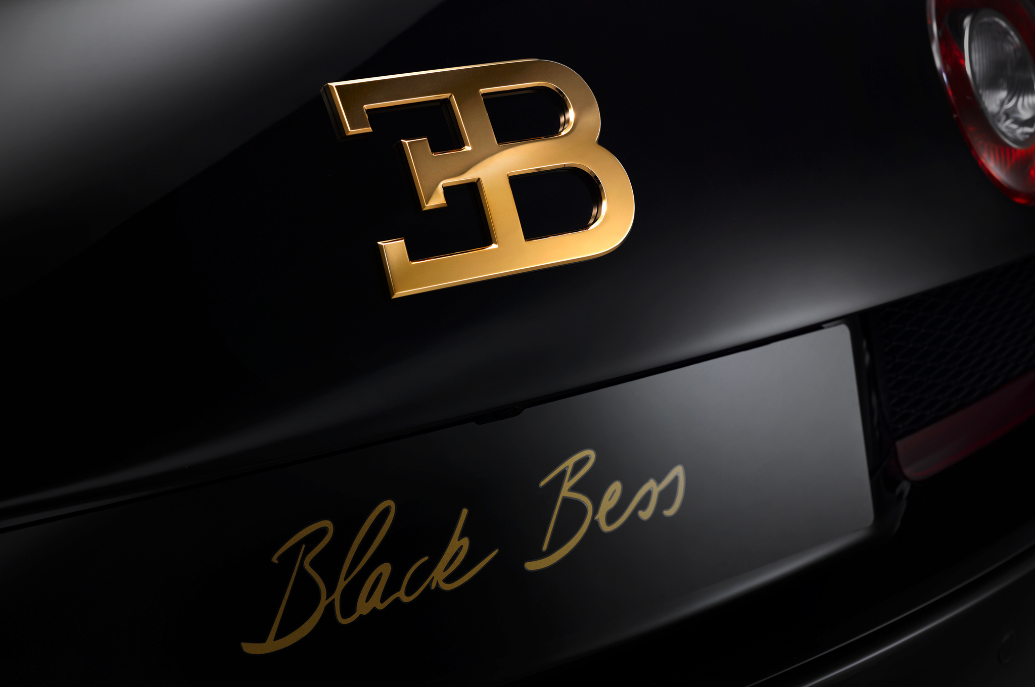 Bugatti 16.4 Veyron Grand Sport Vitesse Black Bess Unveiled Ahead of  Beijing Motor Show