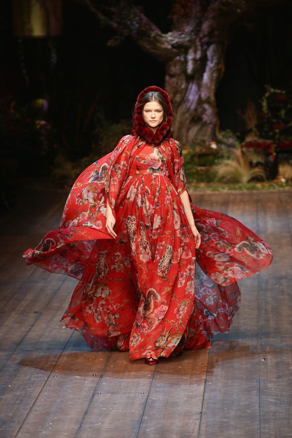 Enter the Enchanted Sicily of Dolce & Gabbana Womenswear Fall 2014 ...