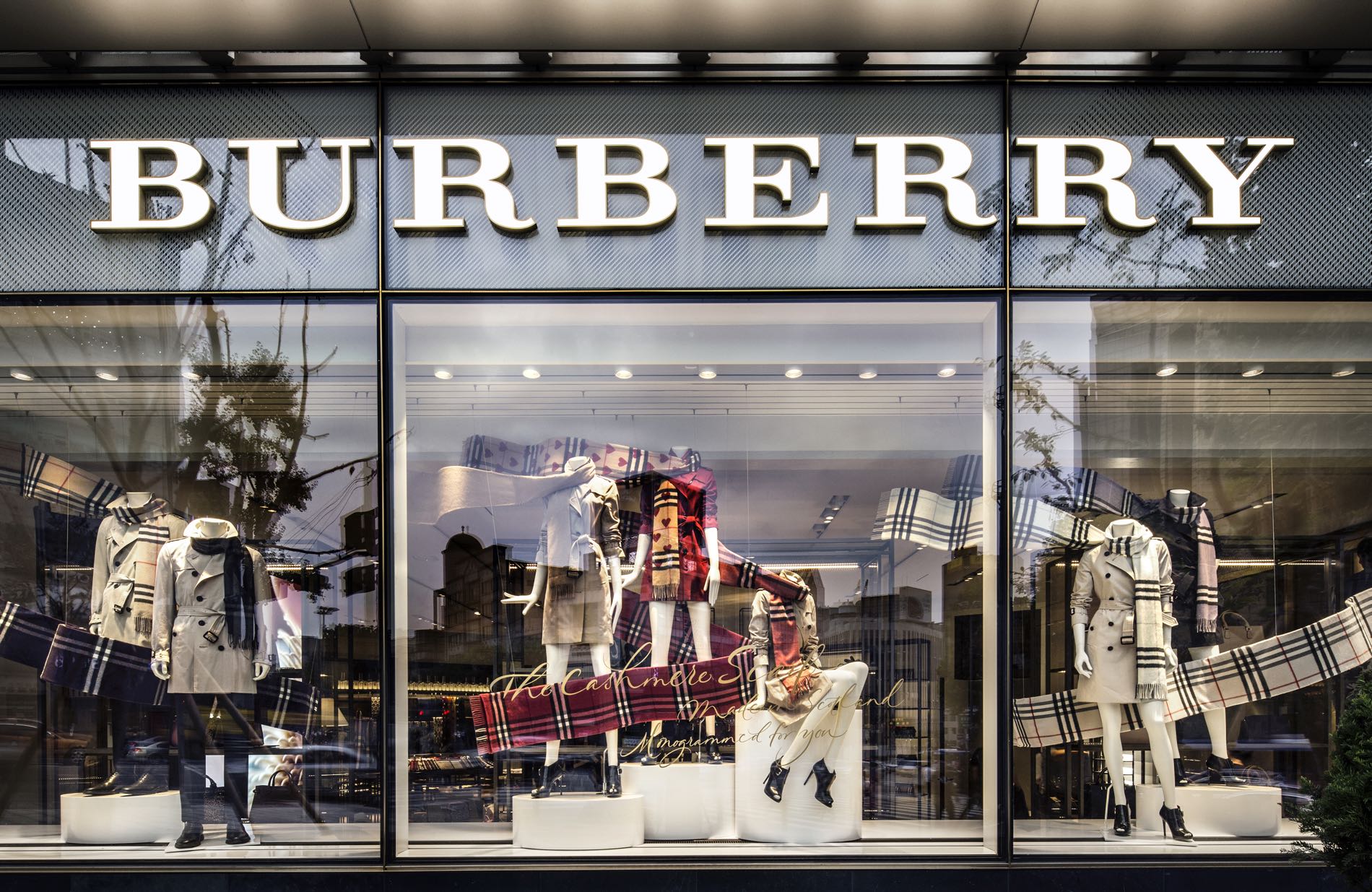 Burberry store vegas best sale