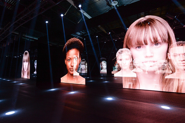 256 Louis Vuitton Exhibition Series 2 Past Present Future