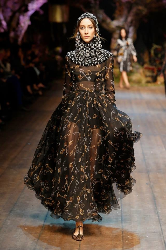 Enter the Enchanted Sicily of Dolce Gabbana Womenswear Fall 2014 Collection SENATUS