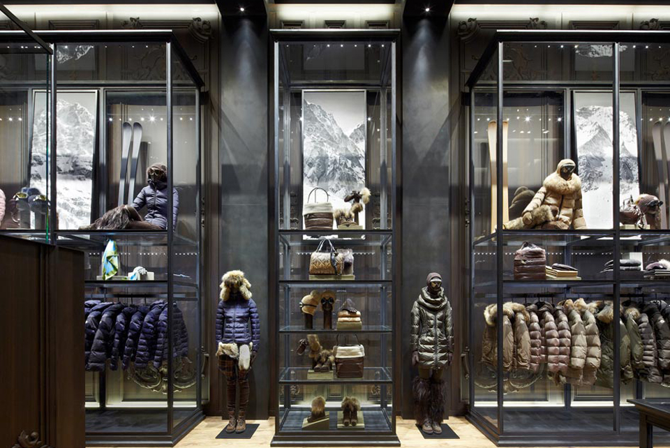 moncler shops