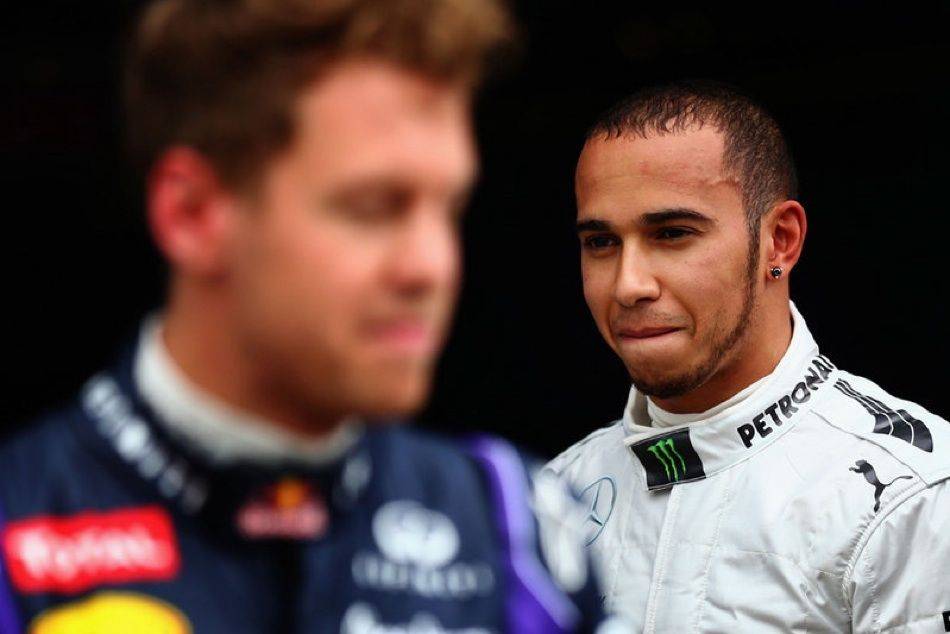 Lewis Hamilton wanted to move to Red Bull and had advanced discussions with the champions before he agreed a deal to race for Mercedes this season, according to Formula One supremo Bernie Ecclestone