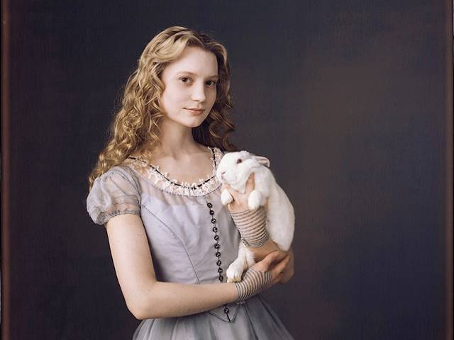 Alice in Wonderland - Mia WASIKOWSKA as Alice