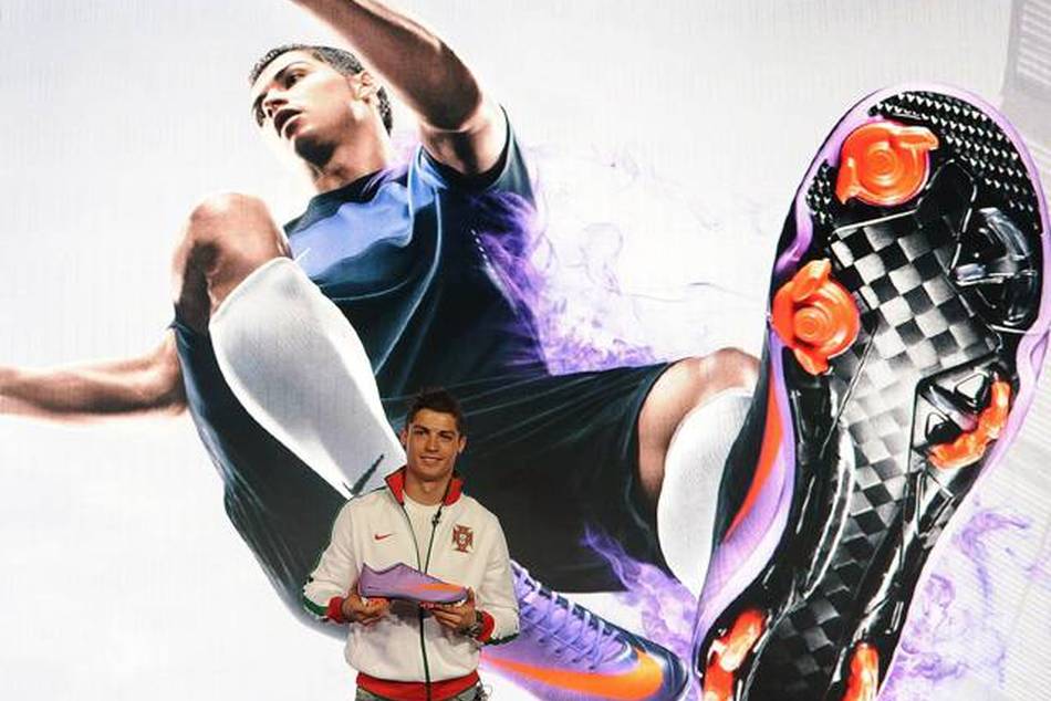 With Cristiano Ronaldo in London, NIKE, Inc. has unveiled the Mercurial Vapor SuperFly II