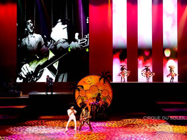 Viva ELVIS™ plays tribute to Elvis’ music and life. Photo Credit: Cirque du Soleil