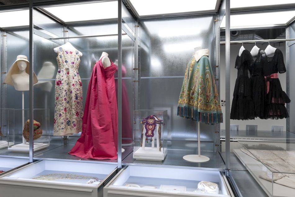 More than 70 costumes and items of clothing sit alongside some forty haute couture coats and dresses designed by Cristóbal Balenciaga between 1937 and 1968