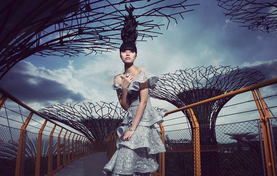 The 128 metre long OCBC Skyway at the world’s latest architectural wonder in Singapore will stage a fashion show featuring designs from around the world