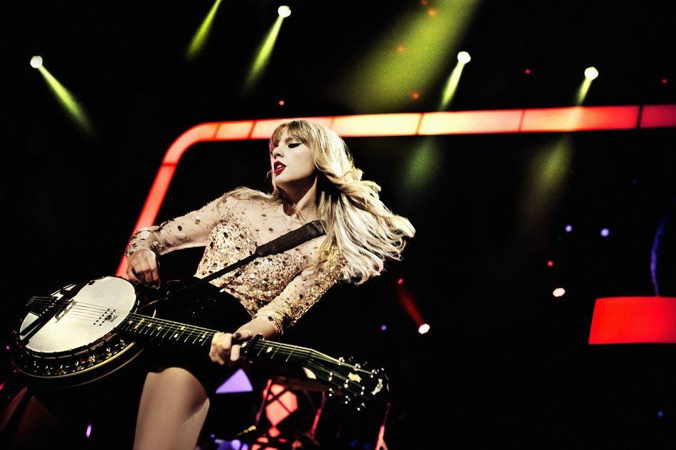 Taylor Swift Brings The Red Tour To Asia Senatus