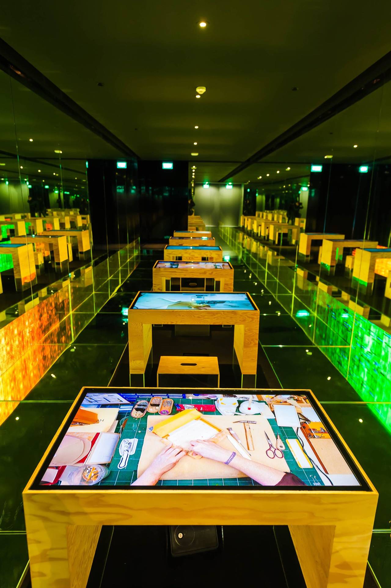 Holographic Display at Louis Vuitton Store Hong Kong 