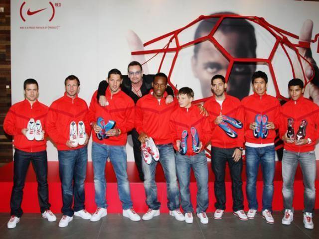 NIKE(RED) supported by Didier Drogba, Joe Cole, Andrei Arshavin, Marco Materazzi, Denilson...