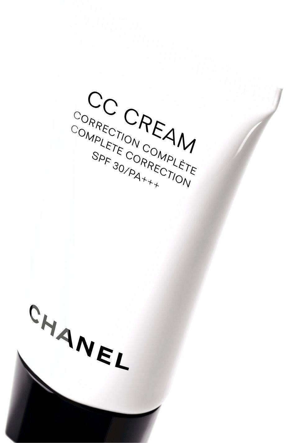 The hugely successful CC Cream by CHANEL that has offered Asian ladies Complete Correction since 2011, is introduced with a lighter and slightly pinker 12 Beige Rose version
