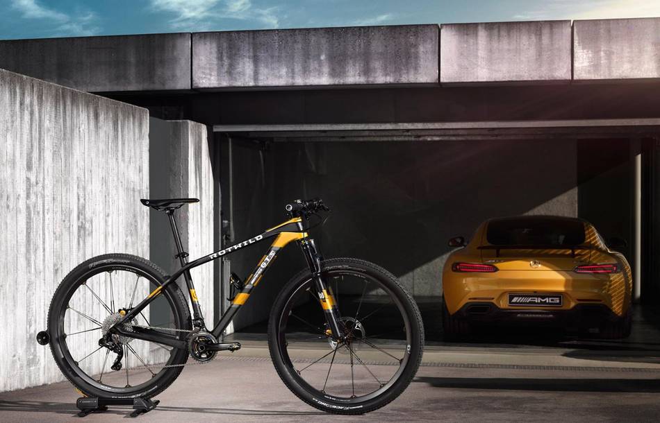 Developed for the toughest off-road conditions and specifically for sporting competitions, with design consultation from the AMG ROTWILD MTB racing team
