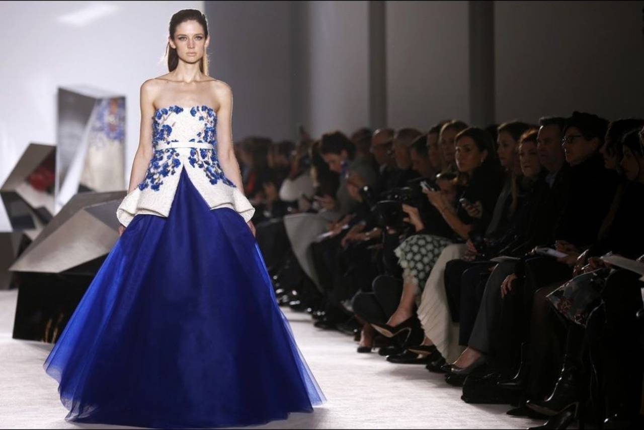 Embroidered Fabrics Accentuate Sensuality of Giambattista Valli