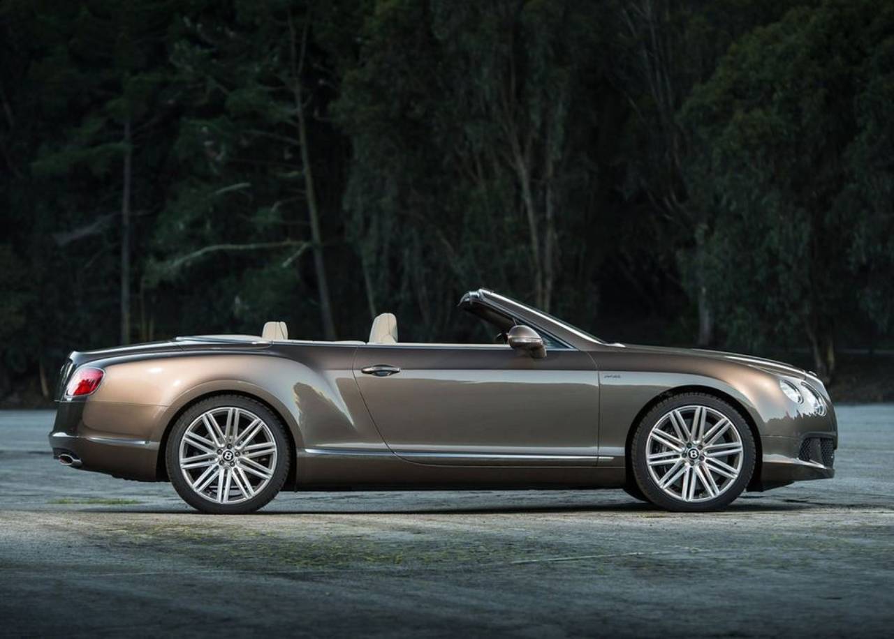 The World S Fastest Four Seat Convertible From Bentley Senatus