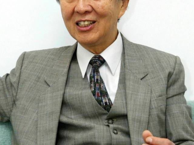 Winner of the 2009 Nobel Prize in Physics, Charles K. Kao