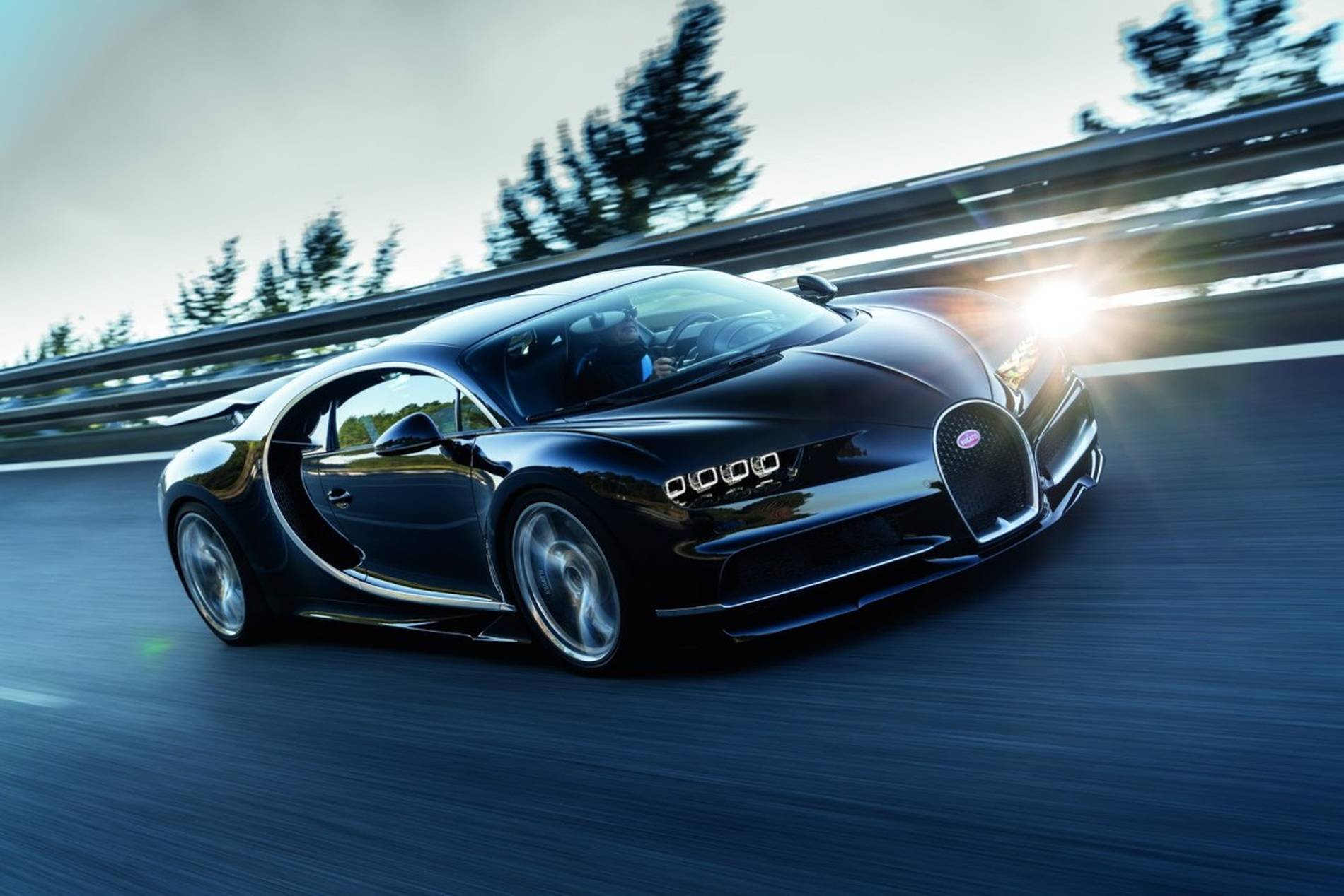 Bugatti Unveils the Chiron at the 2016 Geneva International Motor Show ...