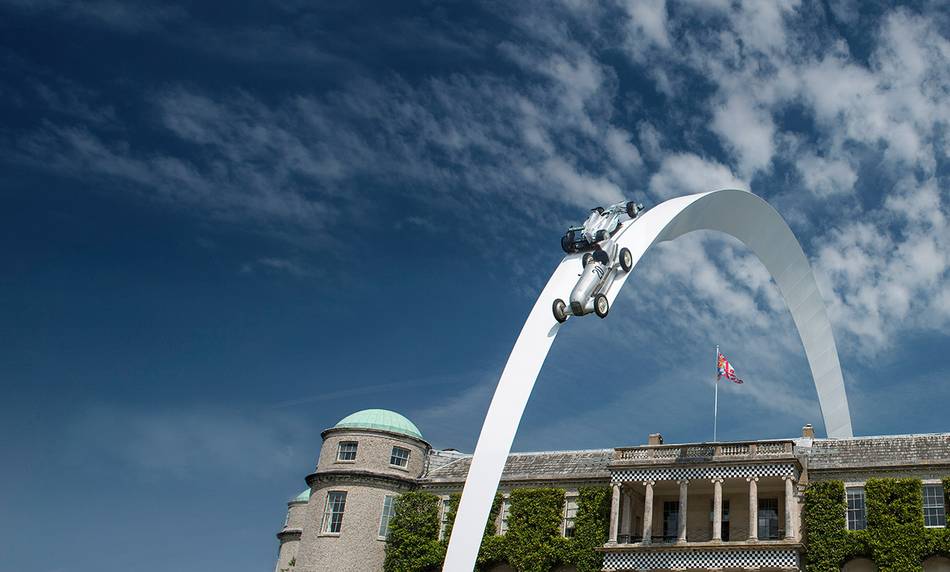 The 160-tonne steel sculpture celebrates the 80th anniversary of the birth of the brand’s trademark silver colour