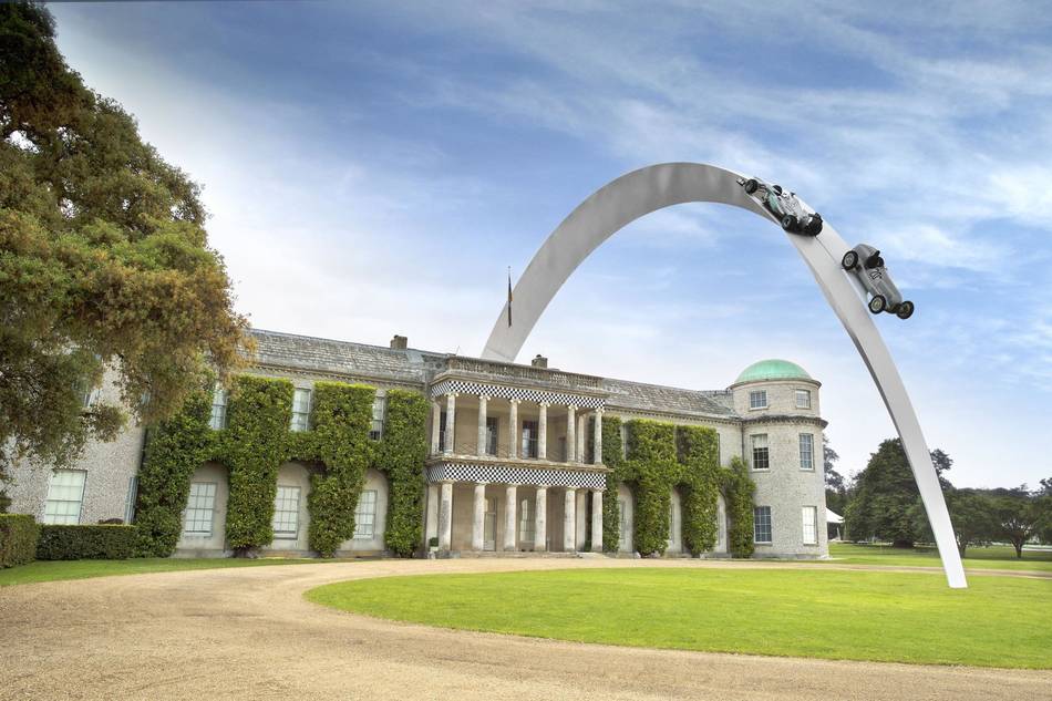 The 160-tonne steel sculpture celebrates the 80th anniversary of the birth of the brand’s trademark silver colour