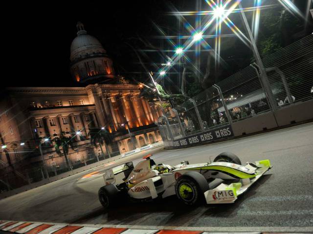 Jenson BUTTON, under the night lights at Singapore Grand Prix 2009