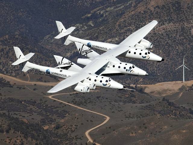 Virgin Galactic's VSS Enterprise makes its first test flight on March 22, 2010 | Source: <a href="http://www.flickr.com/photos/virgingalactic/4455146596/">Flickr/virgingalactic</a>