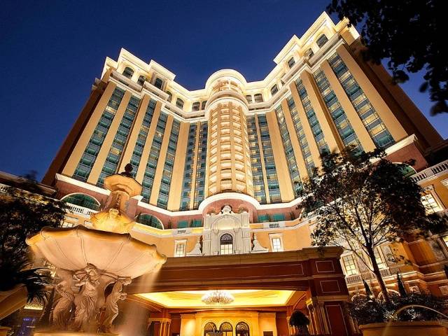 Four Seasons Macau: Four Seasons tops Luxury Hotels Survey