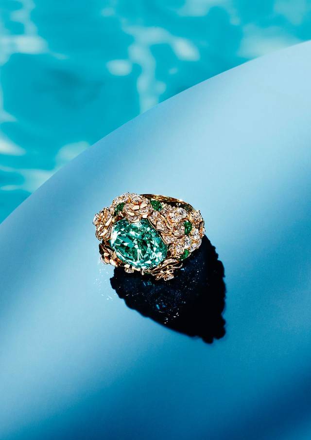 The Swiss luxury watchmakers and jewellers unveils a collection inspired by the intense beauty and the glamour of the Riviera