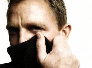 The quintessentially well dressed man - Daniel Craig as James Bond
