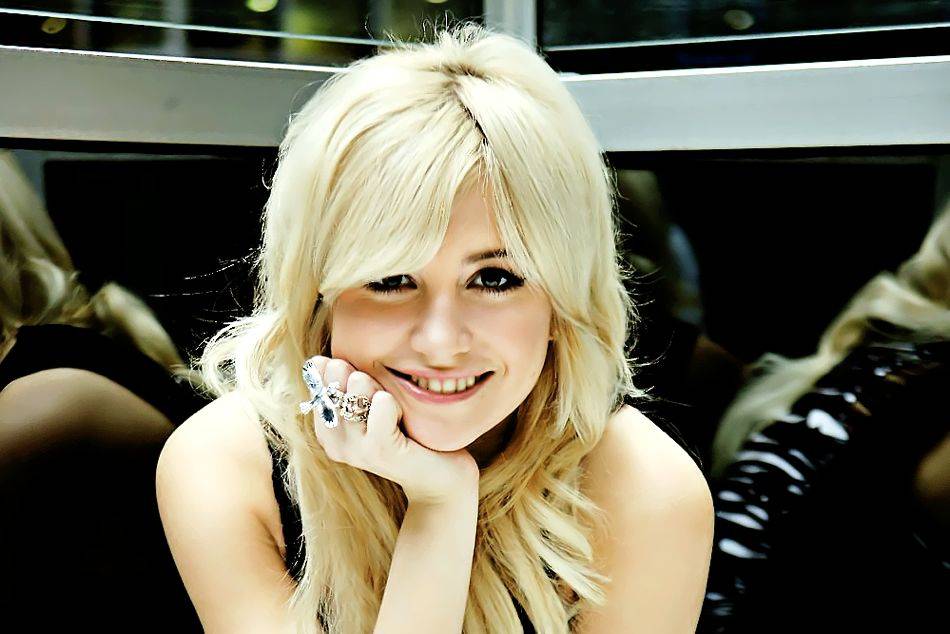 One of Britain’s hottest female singers, Pixie Lott is set to perform in Singapore at a private showcase at Zirca on 18 May
